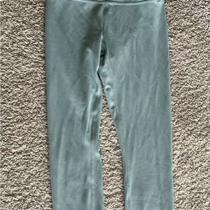 Lululemon Wunder Under Size 6